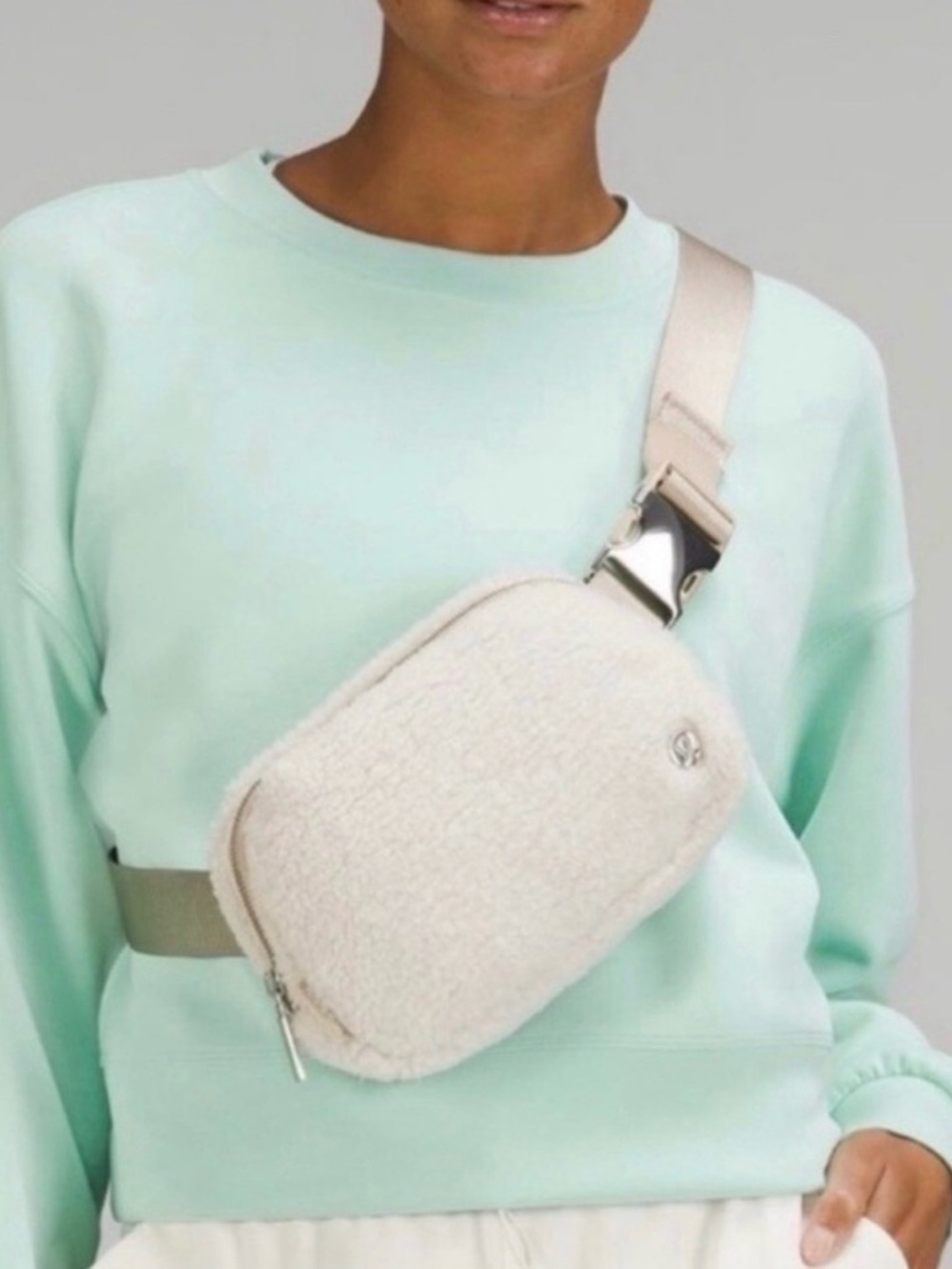 Lululemon Everywhere Fleece Belt Bag Ivory